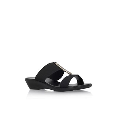 Solea Black 'Serena' flat sandals